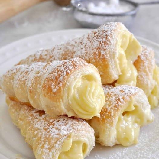 CANNONCINI FACILI CON CREMA ITALIANA