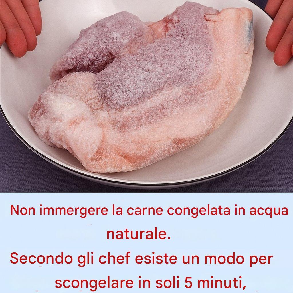 Non scongelare la carne congelata in acqua! Secondo gli chef, esiste un modo per scongelarla in 5 minuti mantenendone intatto il sapore delizioso.