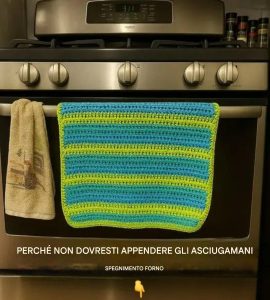 Perché non dovresti appendere gli asciugamani allo sportello del forno?